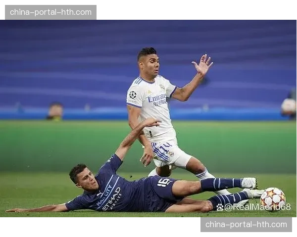 德媒：皇马、巴萨今夏竞争曼城中场罗德里