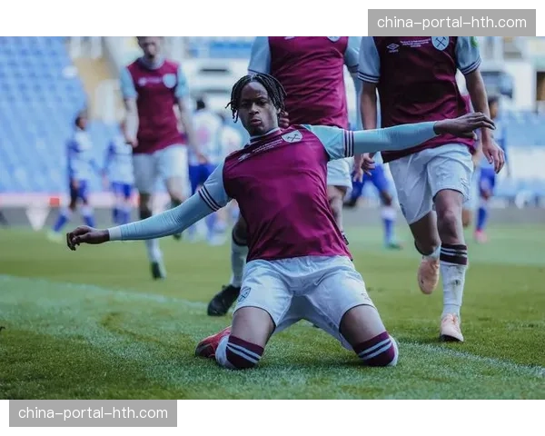 多特蒙德俱乐部举办大型青训开放日，逾五千名小球员参与选拔