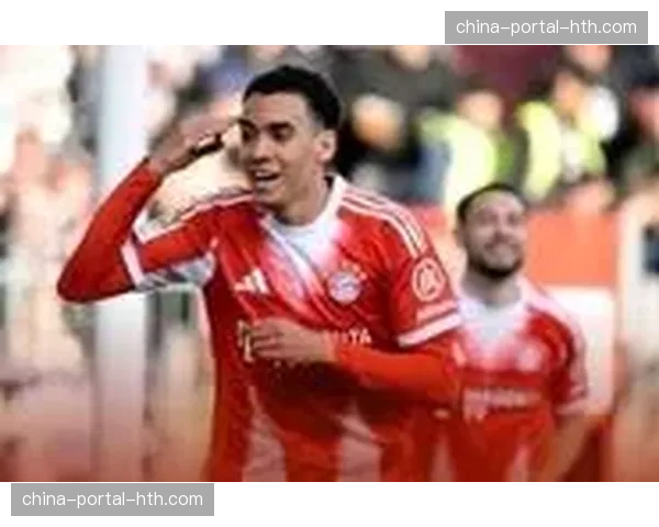 拜仁5-0圣保利剩5轮领先12分，穆西亚拉传射破队史单赛季进球纪录