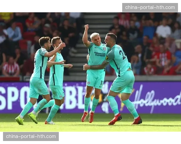 达拉斯飞翼阿齐·福德与印第安纳狂热凯特琳·克拉克首次交锋